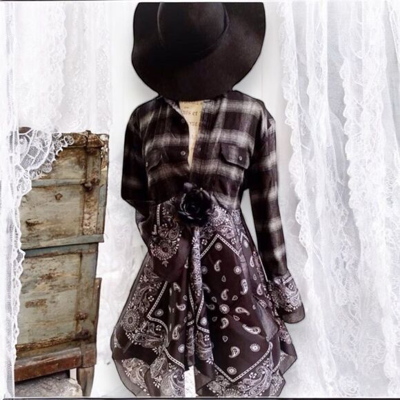 Black Flannel Long Asymmetric Hem Boho Western Cardigan Duster NEW - Picture 2 of 4